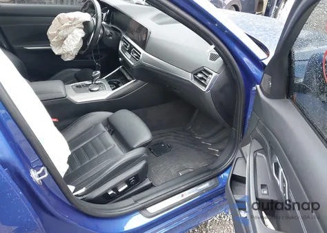 2019 BMW 330Xi z USA, uszkodzony, nr VIN WBA5R7C55KAJ80694